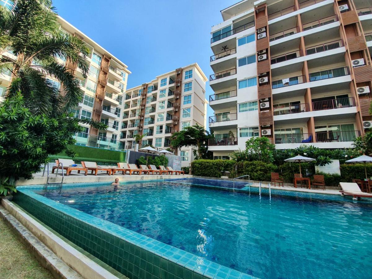 Diamond Suite Pattaya Extérieur photo